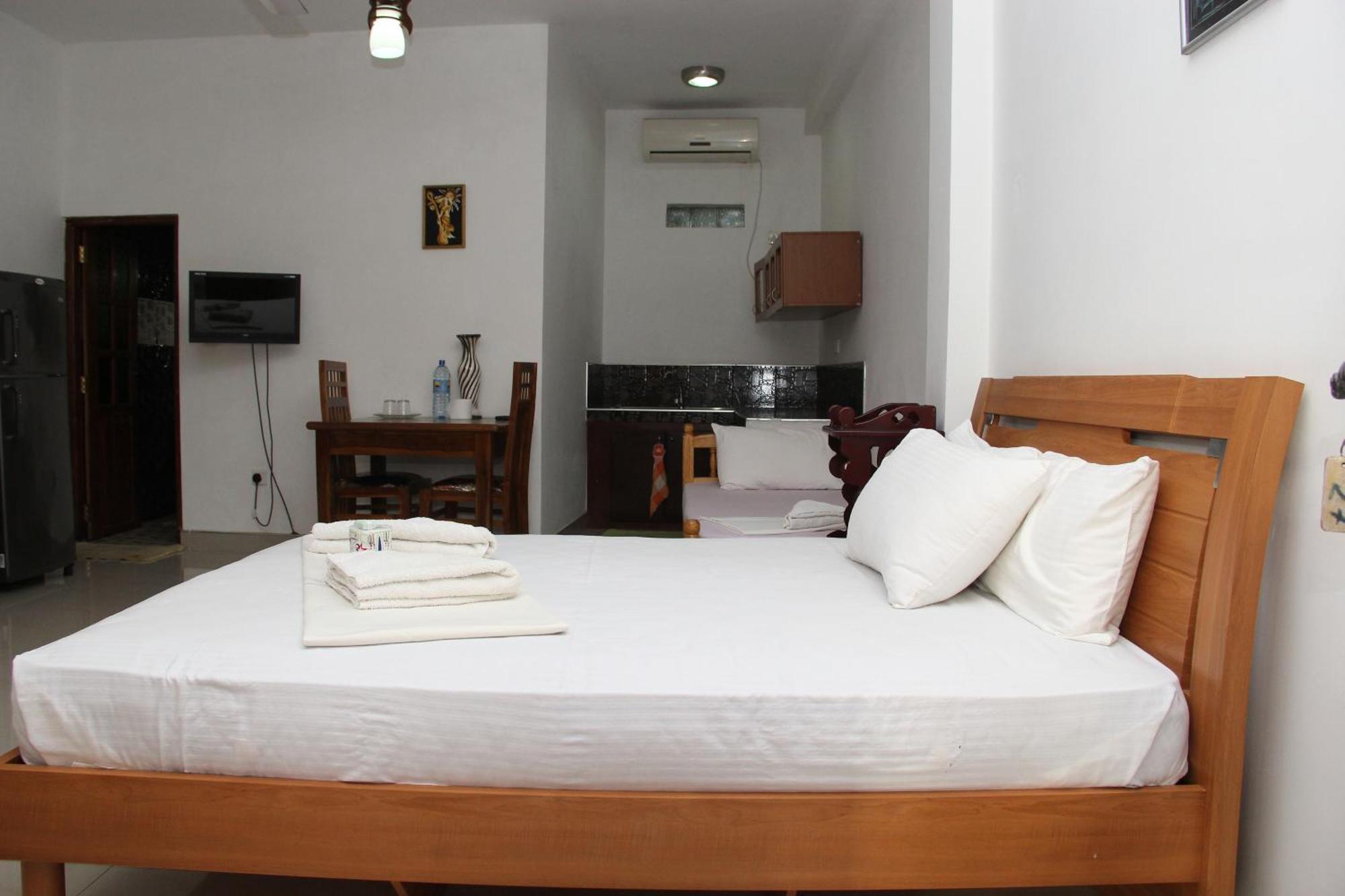 Shanith Guesthouse Negombo Szoba fotó